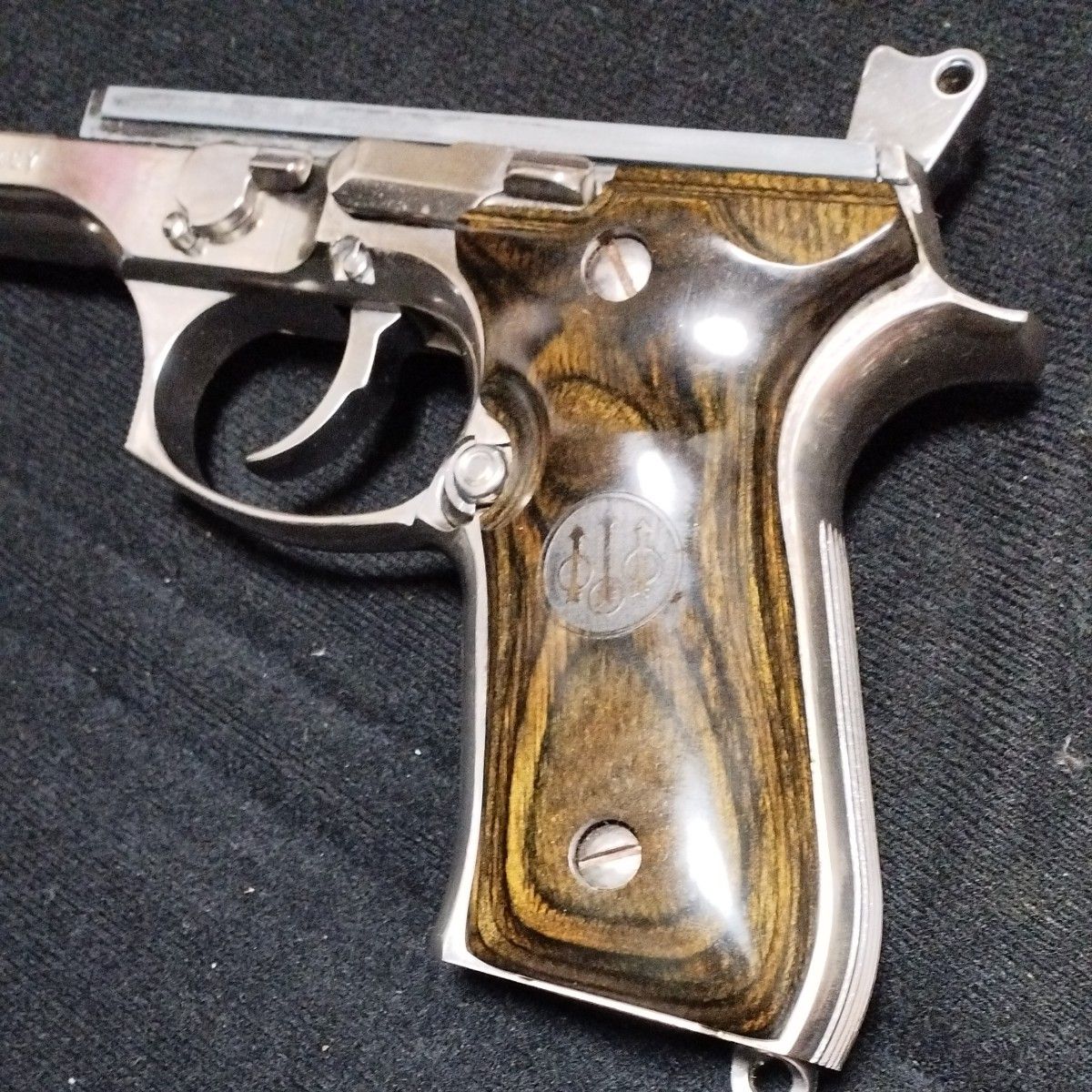 レア品 ベレッタM92Fクロームステンレスカスタムパーツフレーム一式