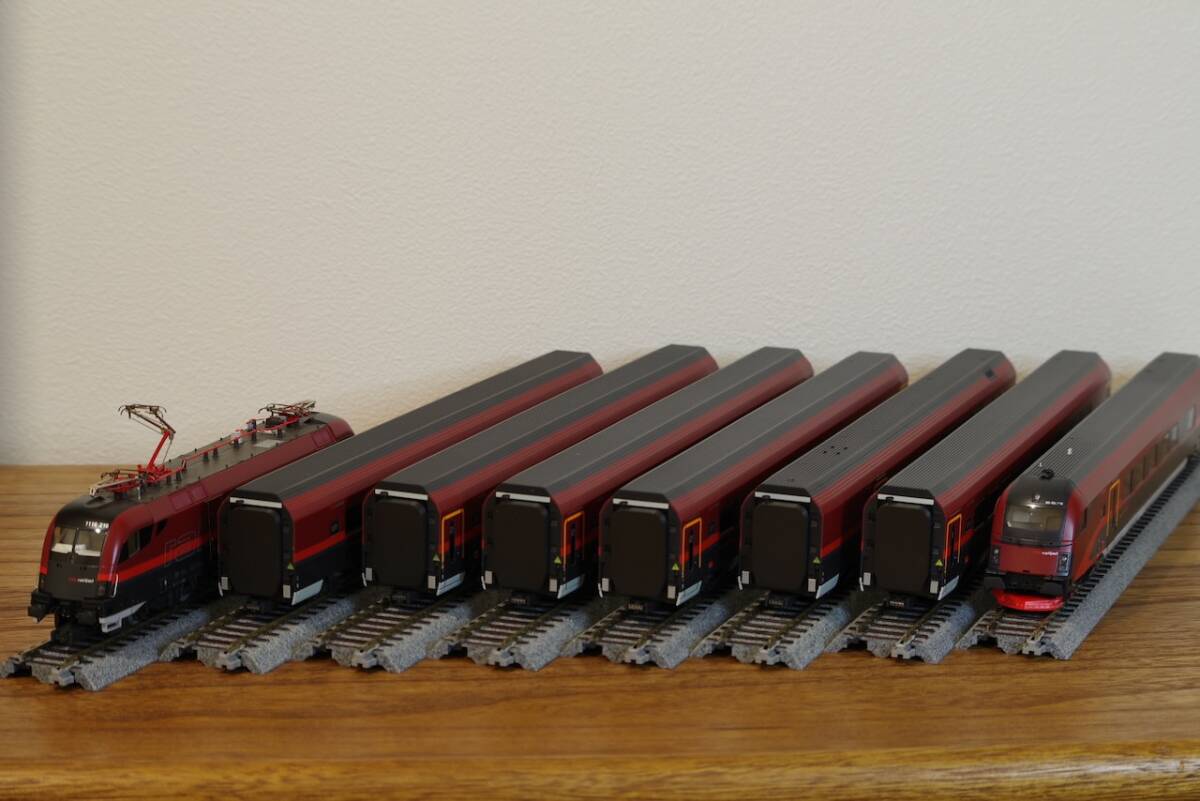 Yahoo!オークション - Roco Railjet 8両セット DCCサウンド付 OBB Taur