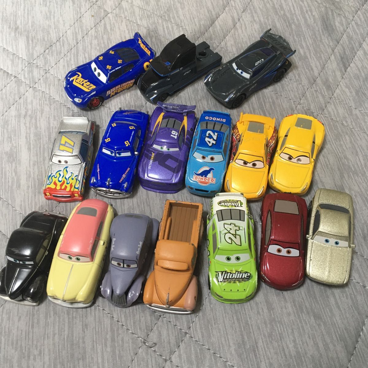 廃盤多 カーズ トミカ 16台セット｜Yahoo!フリマ（旧PayPayフリマ）