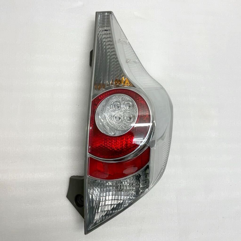 TOYOTAアクアNHP10前期テールランプ純正 TOYOTAアクアNHP10前期