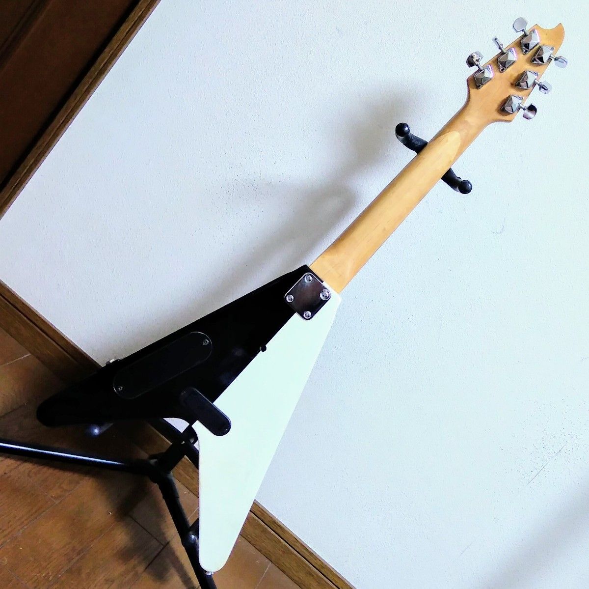 K-garage Junior アンプ内蔵ミニギター ミニフライングV ☆良品☆ K