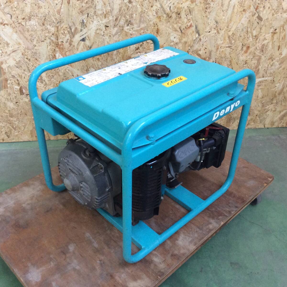 チ*ロ様 デンヨー発電機2600U2 50Hz チ*ロ様 デンヨー発電機2600U2