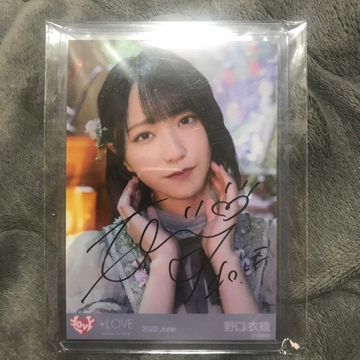 LOVE 野口衣織 直筆生写真 18枚 LOVE 野口衣織 直筆生写真 18枚 【