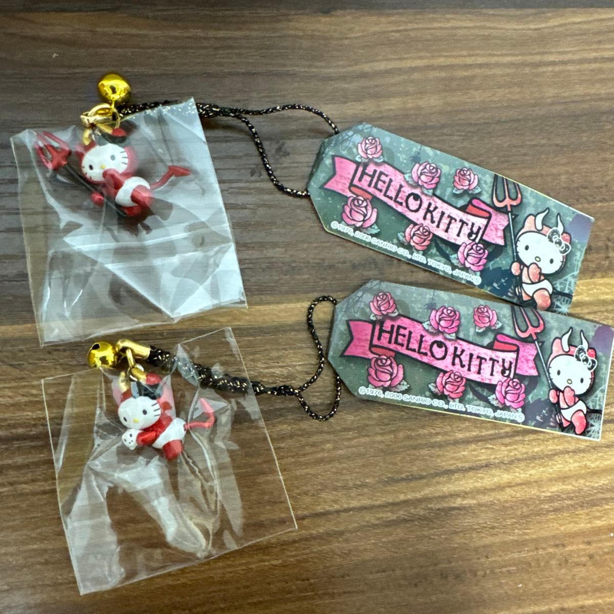 ハローキティ 幼稚園バス 根付け ストラップ ピンク ブルー 2個入り