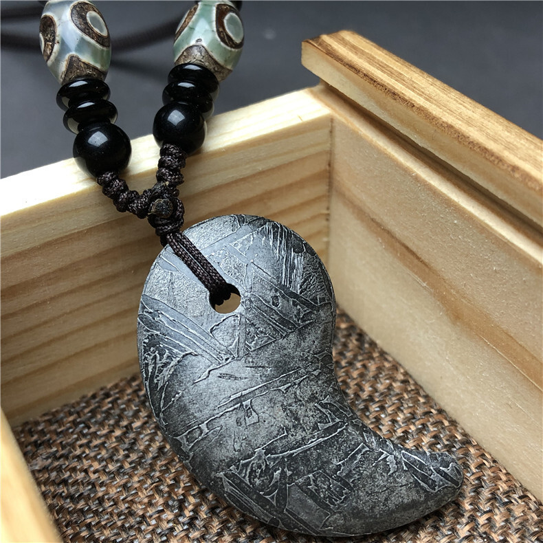 アルタイ隕石 原石 鉄隕石 石鉄隕石 隕石・宇宙パワー ペンダント・ 重