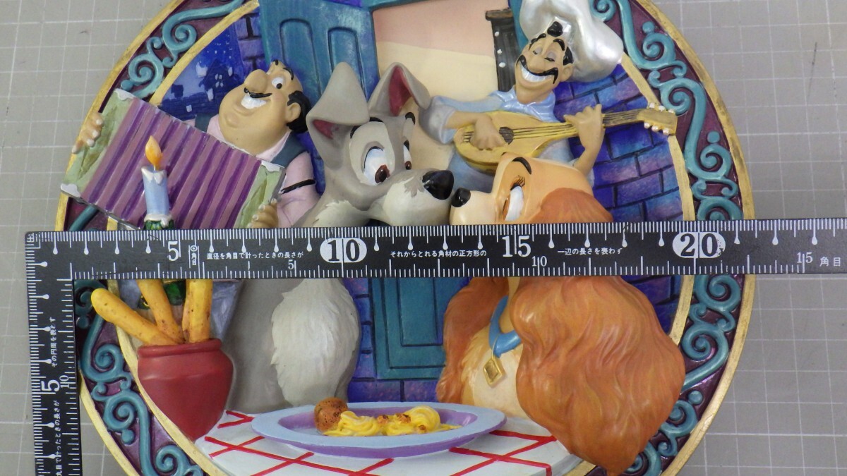 ディズニー世界7500枚限定 わんわん物語 レリーフプレート 3D 70レディ