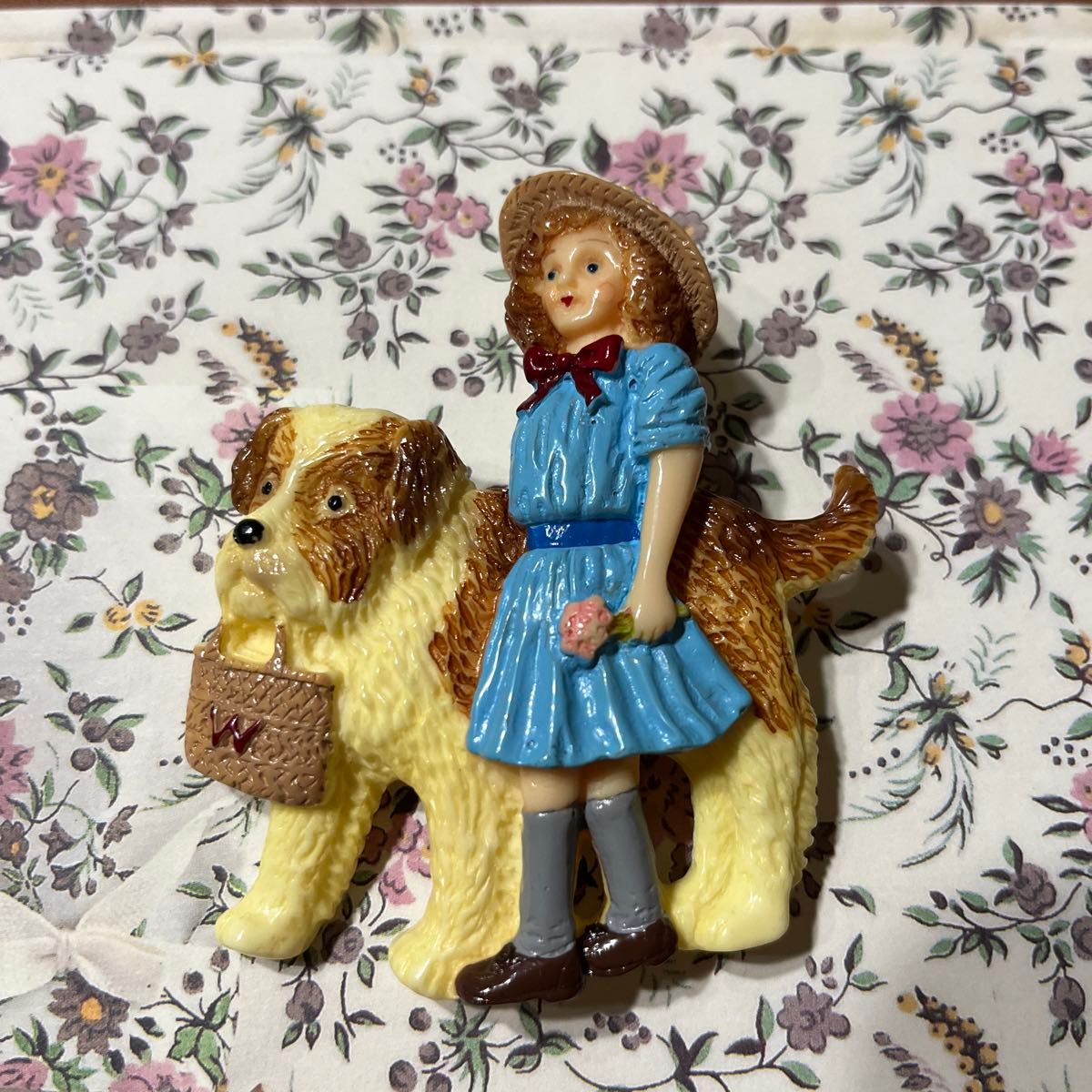 80年代 希少 WEEKENDS ウィークエンズ ブローチ 当時モノ オリーブ少女