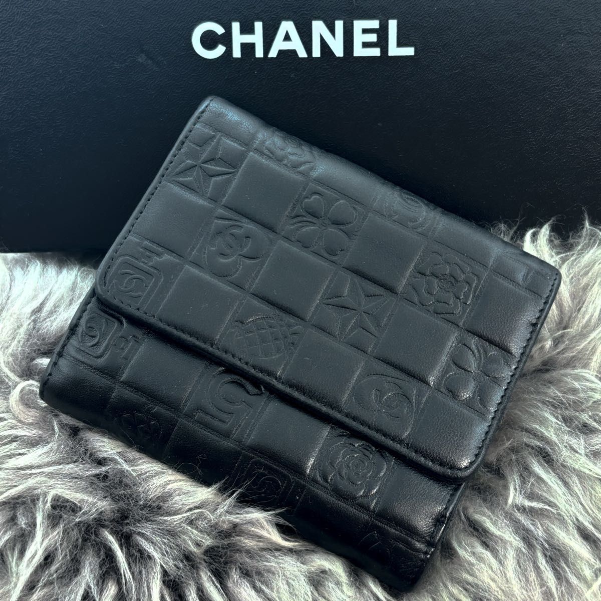 月*様 【良品】CHANEL（シャネル）アイコンシリーズ 二つ折り財布