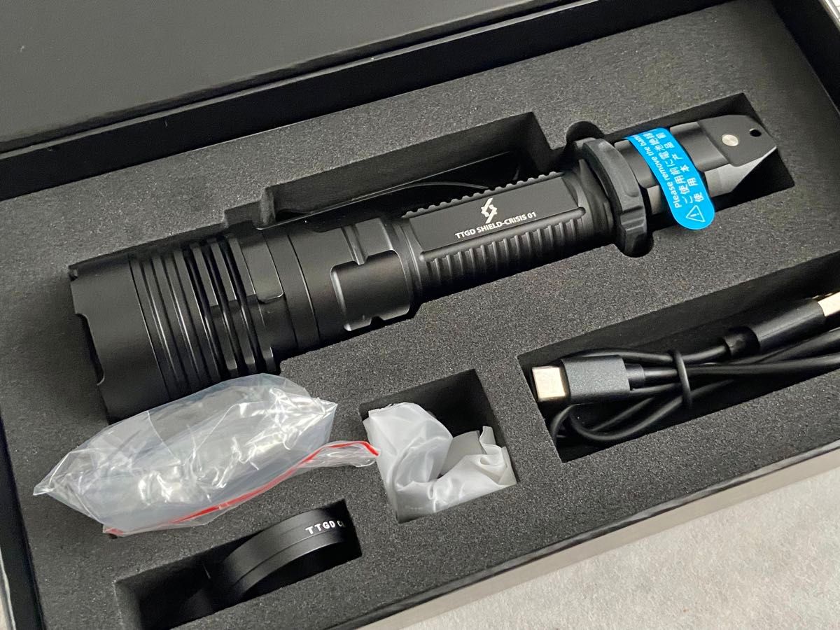 田村装備開発 『CRISIS 01 』タクティカルライト 元特殊部隊員が考案