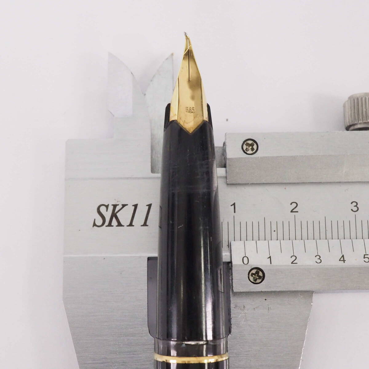 MONTBLANC モンブラン 万年筆 刻印 14K モンブラン 万年筆 ブラック色