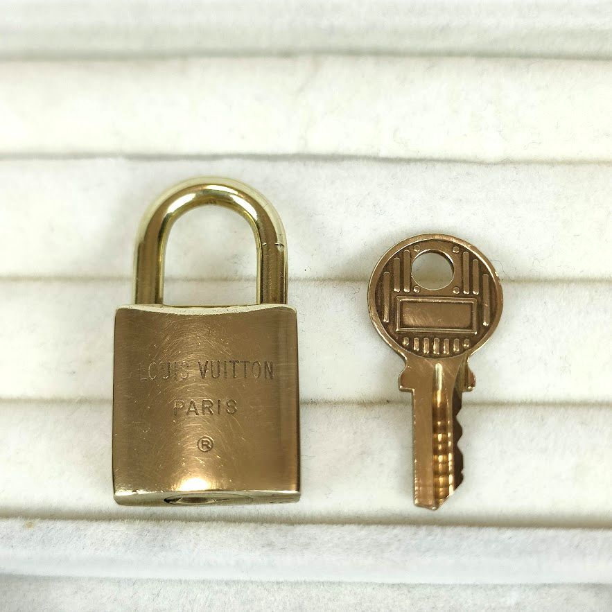 LOUIS VUITTON ルイヴィトン パドロック 南京錠 カデナ 鍵 ゴールド No