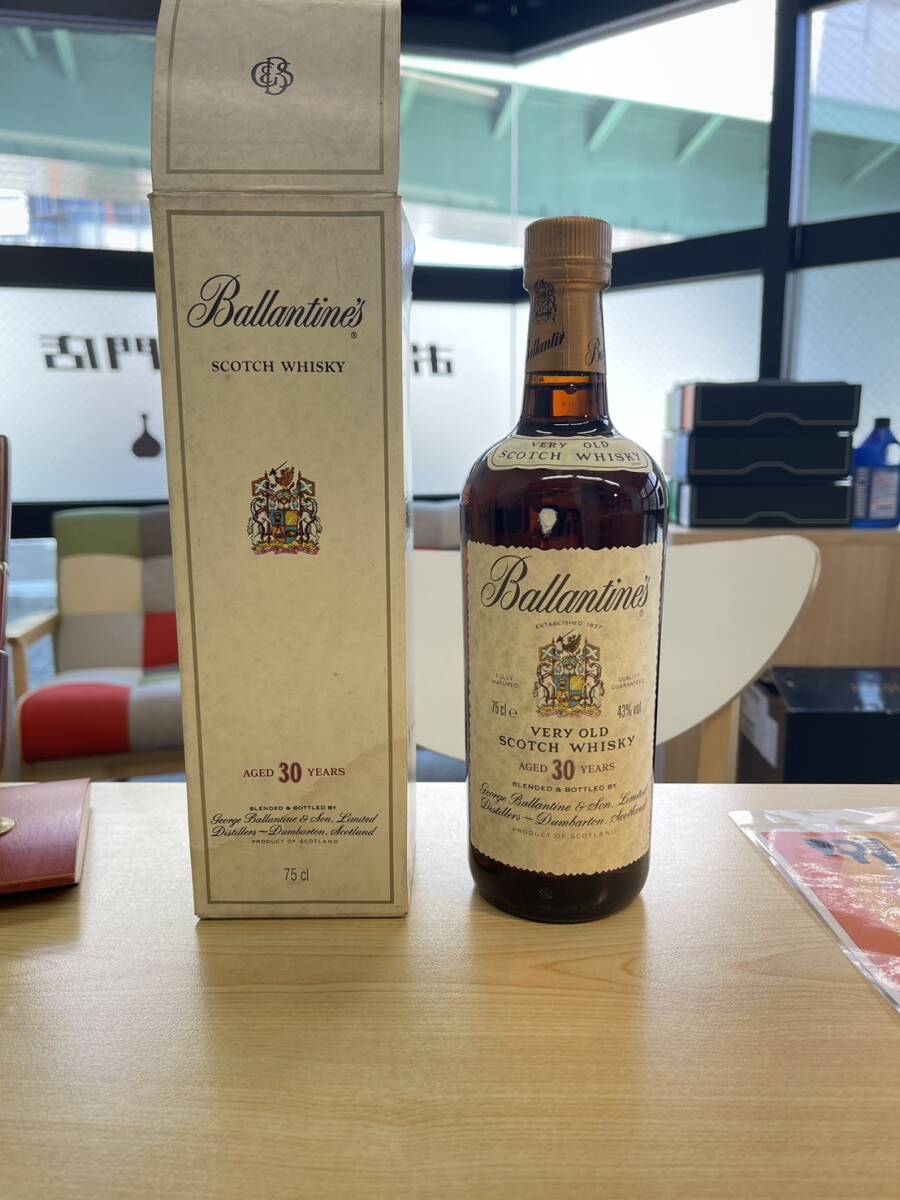 未開栓 未開栓☆Ballantine's バランタイン 30年 ベリーレア 700ml 木