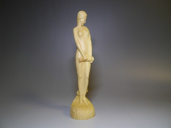 東洋彫刻 美人像 置物 高さ約18cm 東洋彫刻 美人像 置物 高さ約18cm