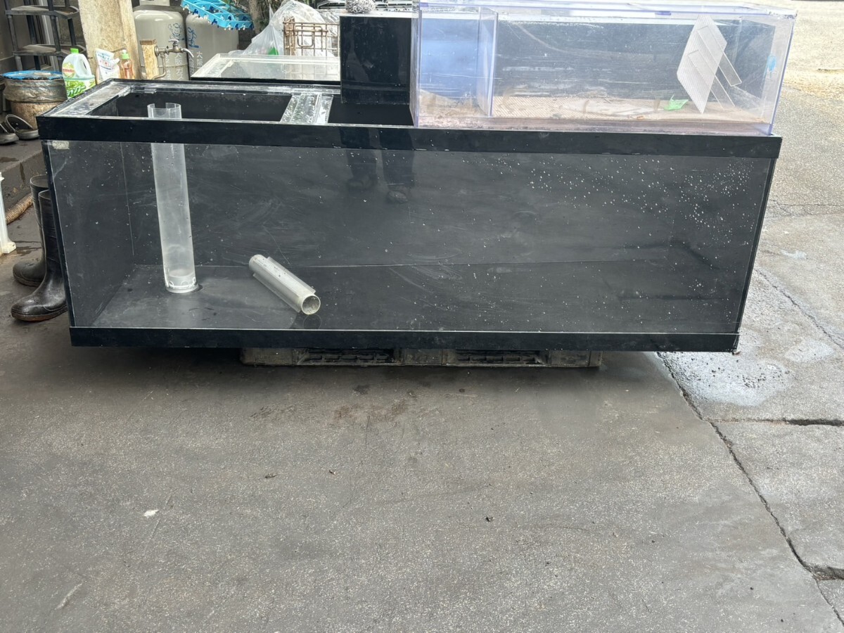 アクリル水槽 1800×600×600 オーバーフロータイプ