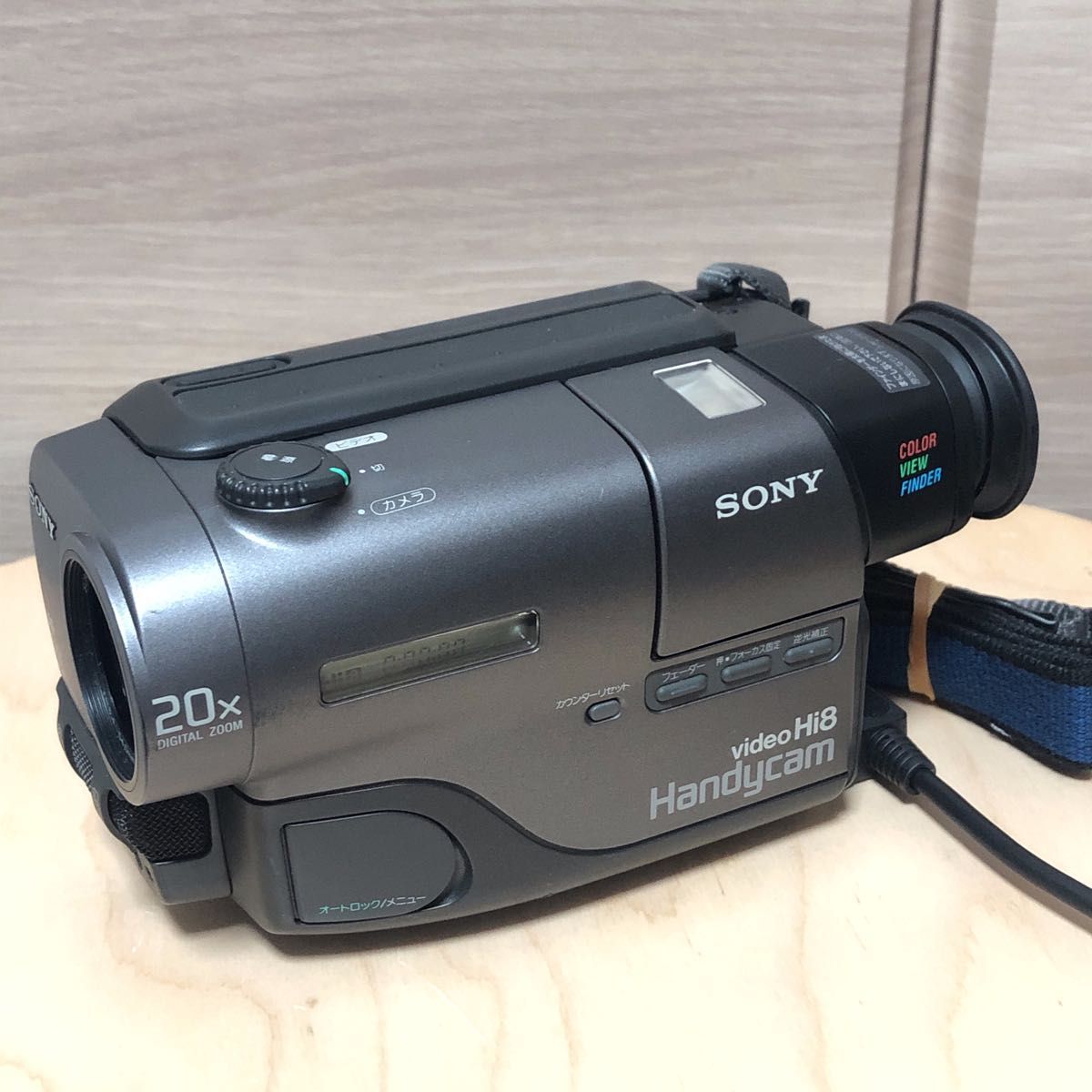 SONY CCD-TR11 Hi8ハンディカム ビデオカメラ 録画再生動作品 現状渡し