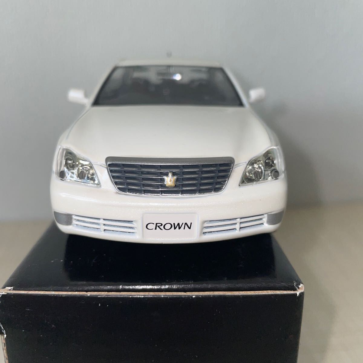 即決 未使用 TOYOTA 1/30 ゼロクラウン カラーサンプル ミニカー