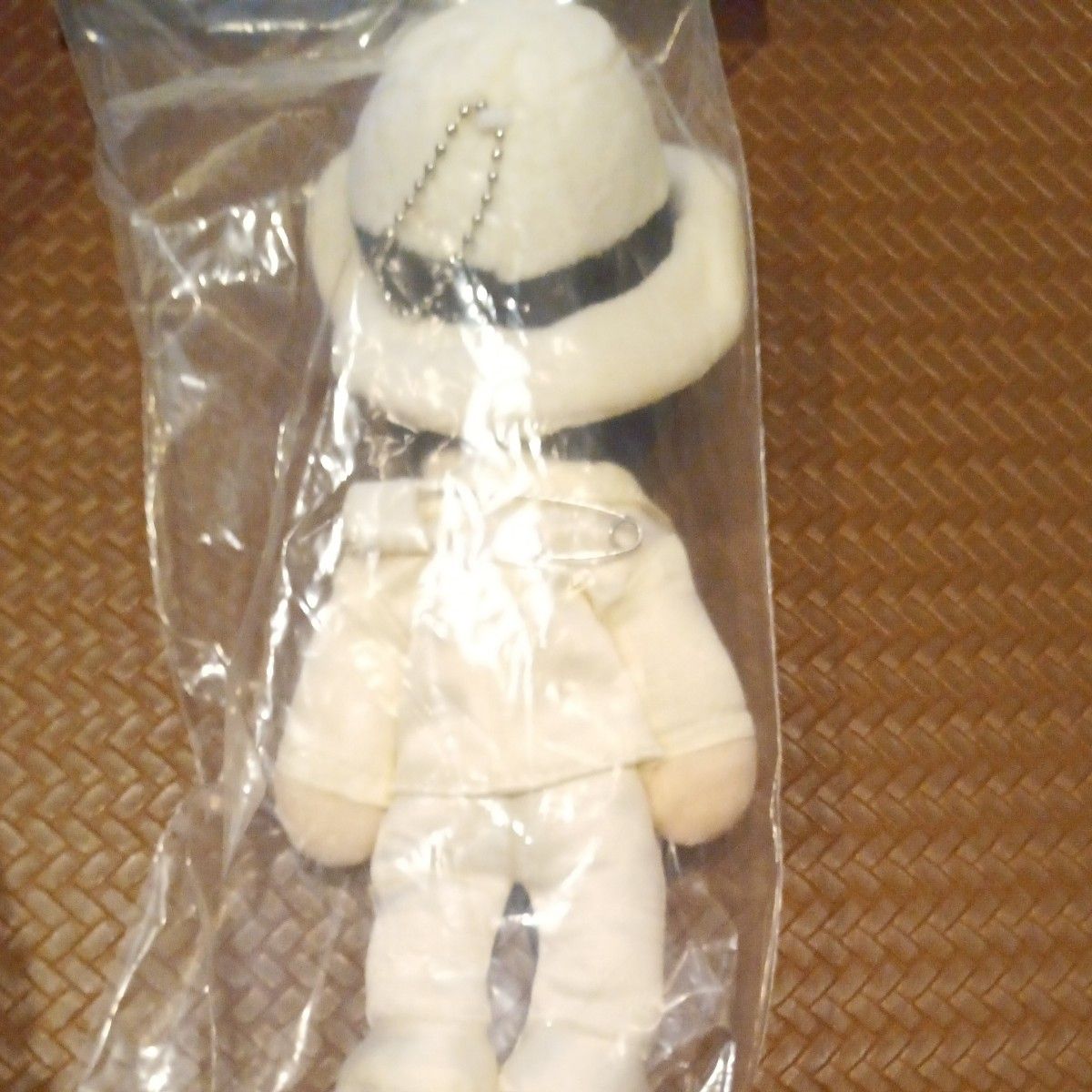 MR.E ポージングぬいぐるみII（白スーツ） キーホルダーとタオルのセット