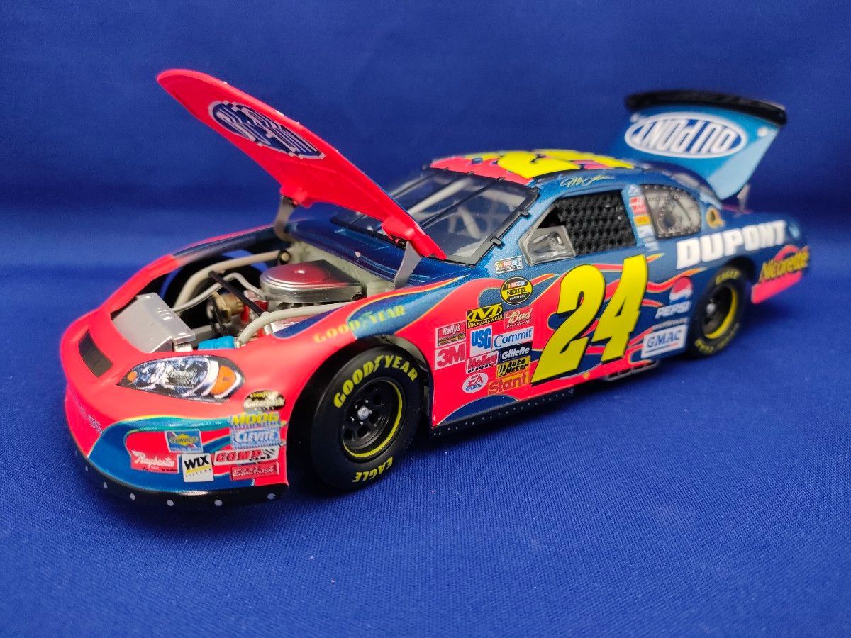 1/2007】 ナスカー #24 ジェフゴードン ミニチュアカー 1:64