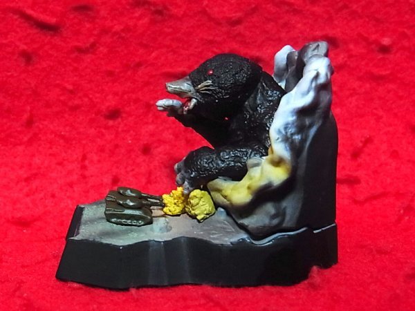 シークレット1】「 甘い蜜の恐怖」モングラー(彩色) 「ウルトラ怪獣