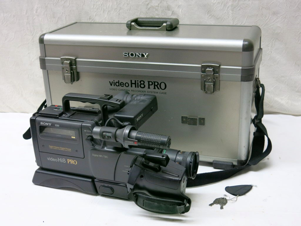 Yahoo!オークション - 11K017 レトロ SONY ソニー Hi8 PRO [CCD-V5000]