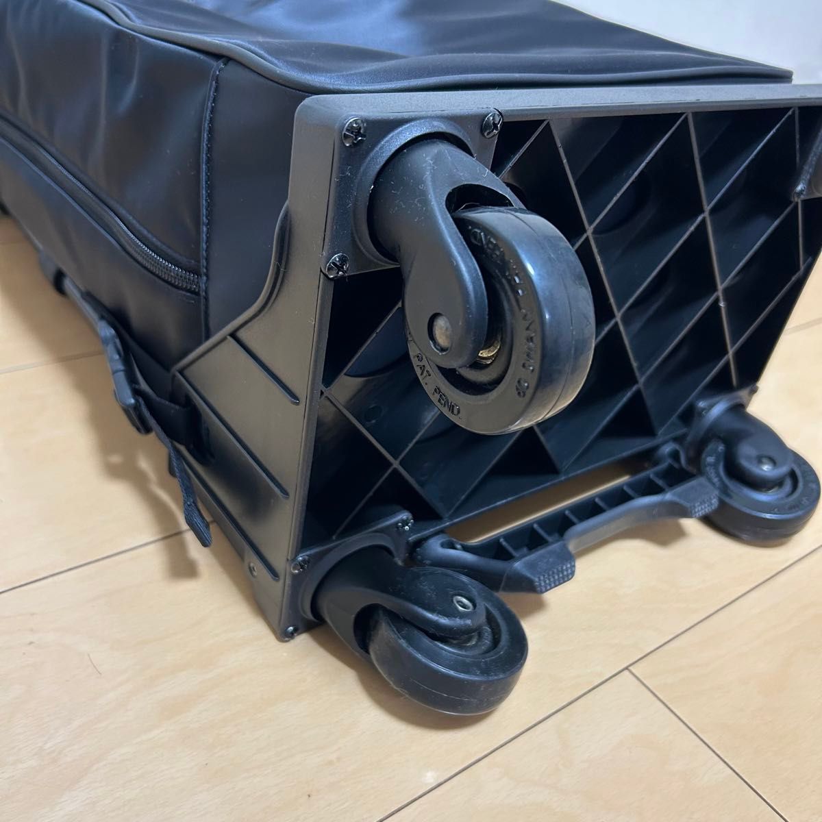 SWANY スワニー キャリーバッグ D-202 ミルダ座面付き 椅子付き 黒色