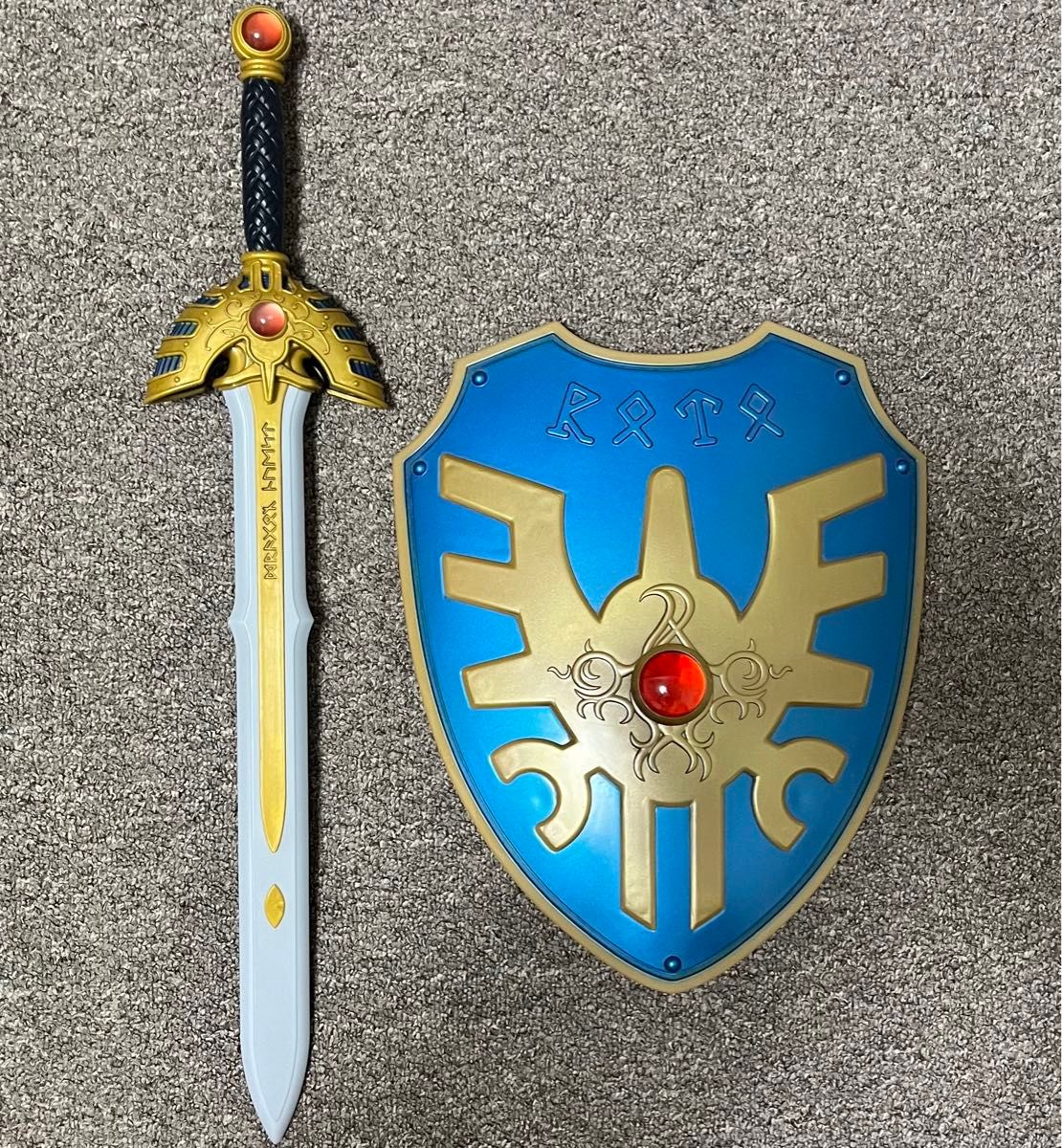 ドラクエ ふくびき所スペシャル さいごの一枚で賞 ロトの剣 ロトの盾