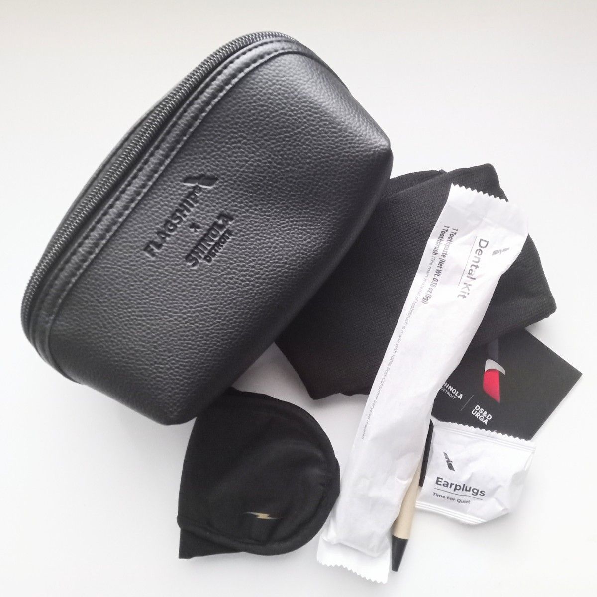 新品】アメリカン航空ビジネスクラスFLAGSHIP×SHINOLA DETROITポーチ