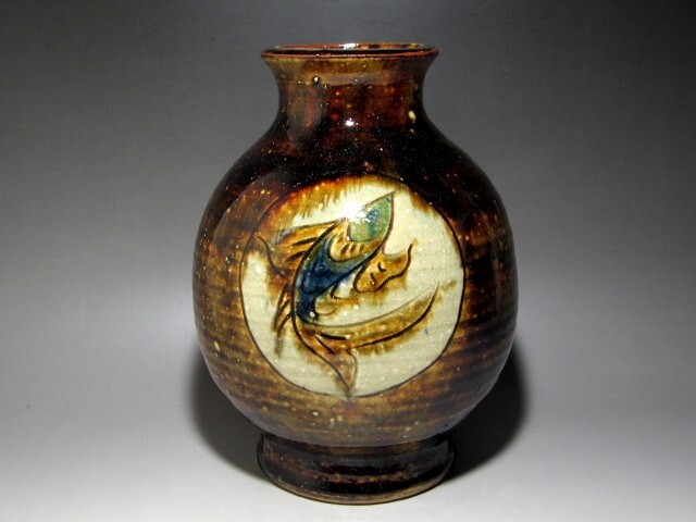 人間国宝 金城次郎 魚文壷（花入）趣ある逸品t903 2025年最新】