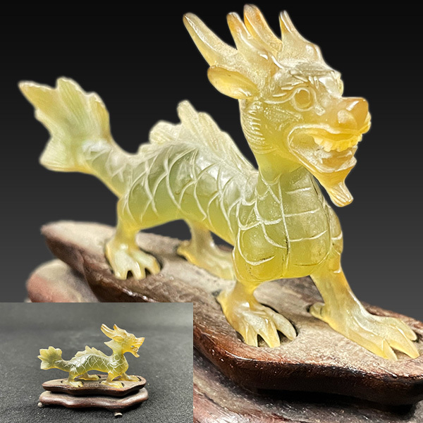 中国美術 天然石 翡翠 玉石細密彫刻 麒麟 置物 台付 唐物 中国古玩 中国
