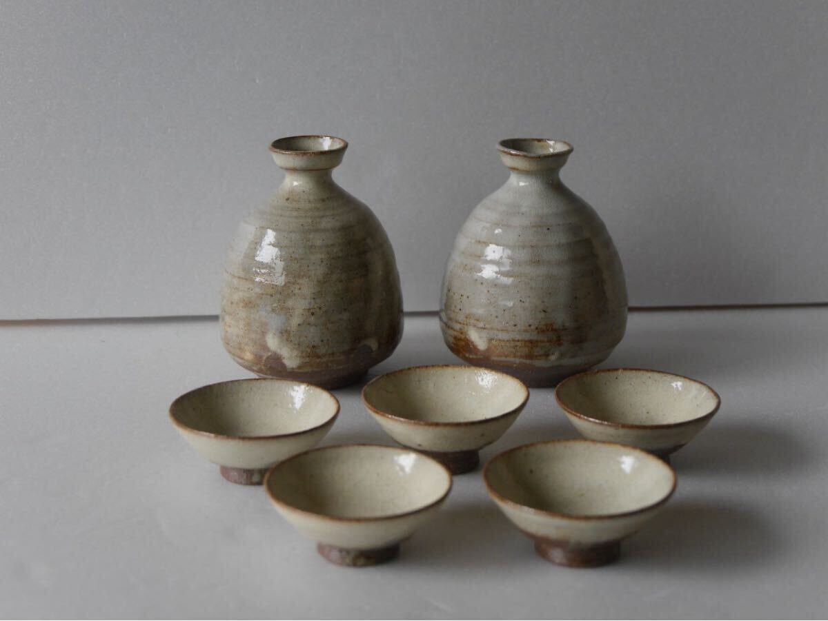伊万里焼 陶器酒器セット（徳利2本、猪口5個） 伊万里焼 陶器酒器