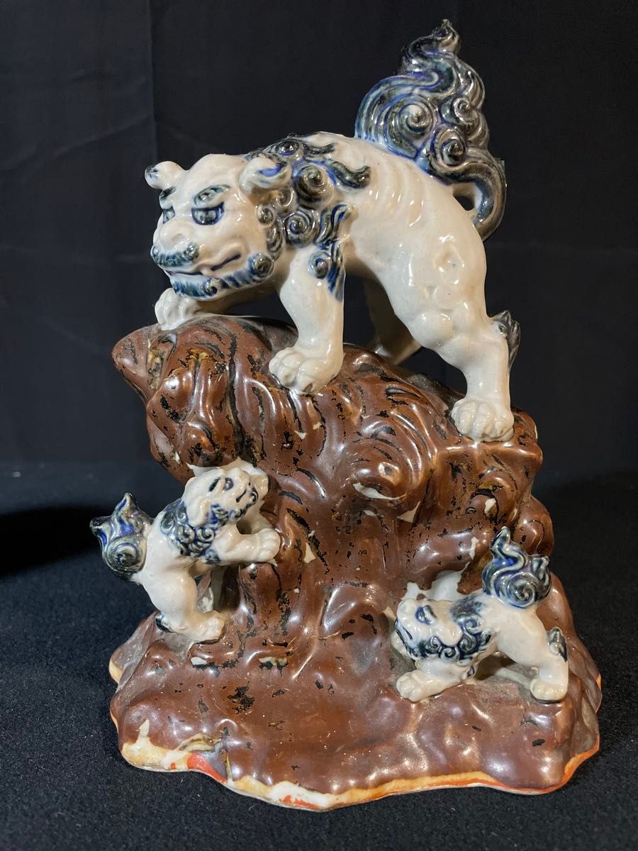 平戸焼 染付 獅子の子落とし 置物 / 陶器陶芸明治大学博物館特定