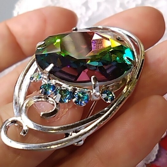 大粒 アイリスガラス 虹色 輝きが美しいブローチ ヴィンテージ｜Yahoo