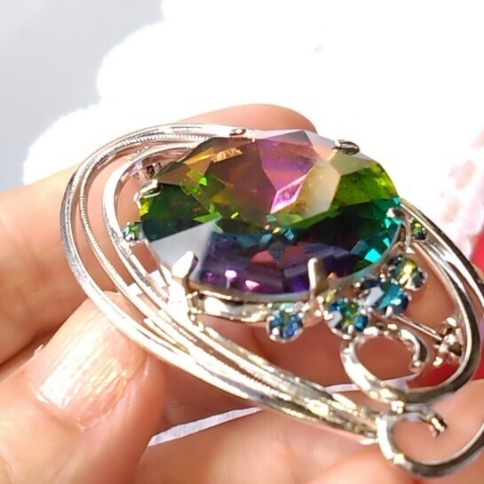 大粒 アイリスガラス 虹色 輝きが美しいブローチ ヴィンテージ｜Yahoo