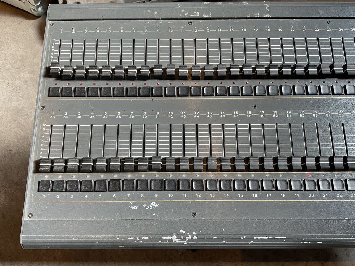 LEVITON MC7532 照明制御器 DMXコントローラー XZ3948 LEVITON MC7532