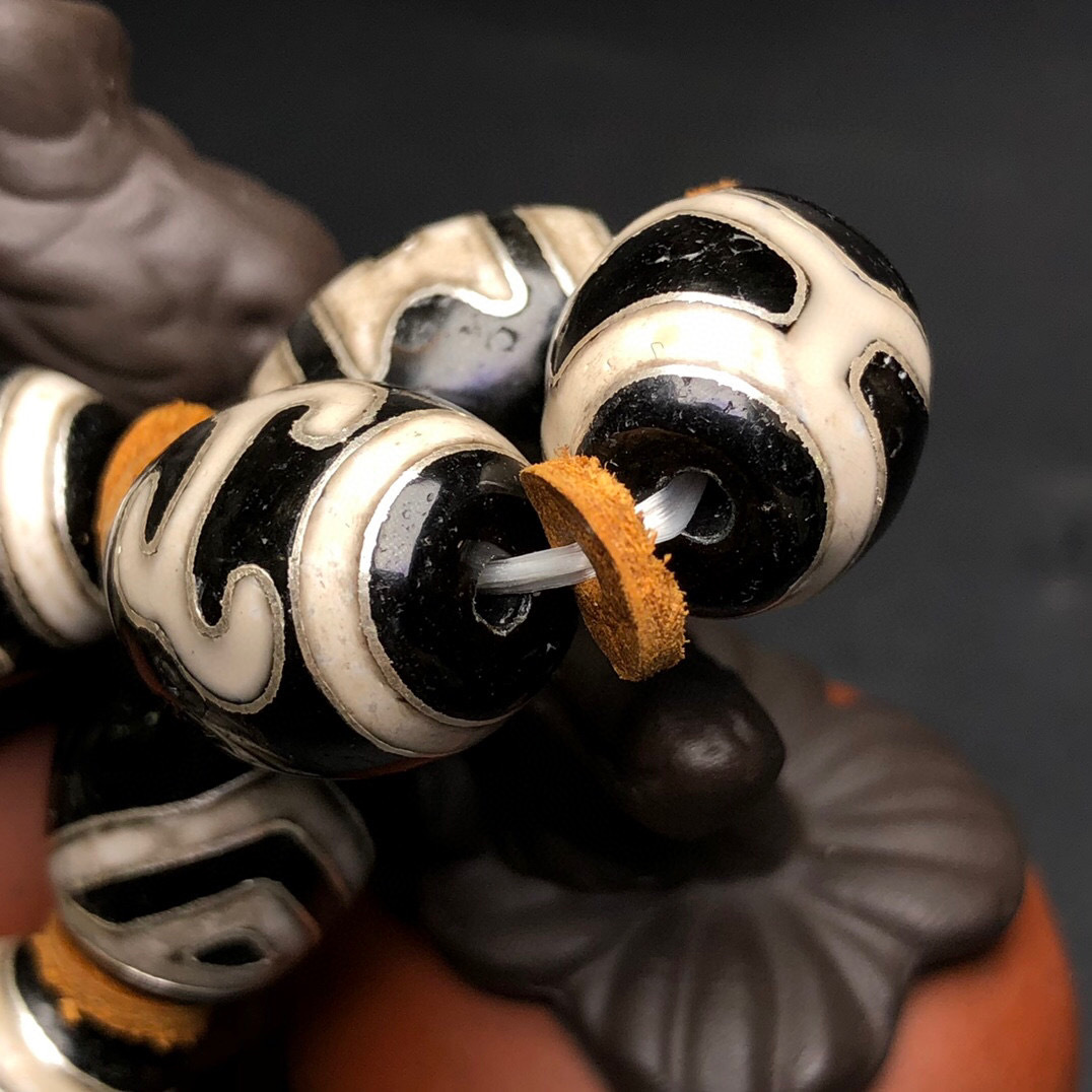 旧蔵チベット・古瑪瑙薬師珠念珠108粒×宝瓶天珠ネックレス・