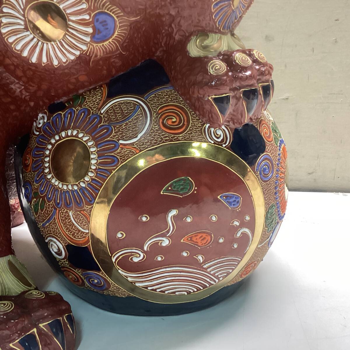 九谷焼 獅子 シーサー 高さ約40cm 大きめ 縁起物 伝統工芸品 置き物