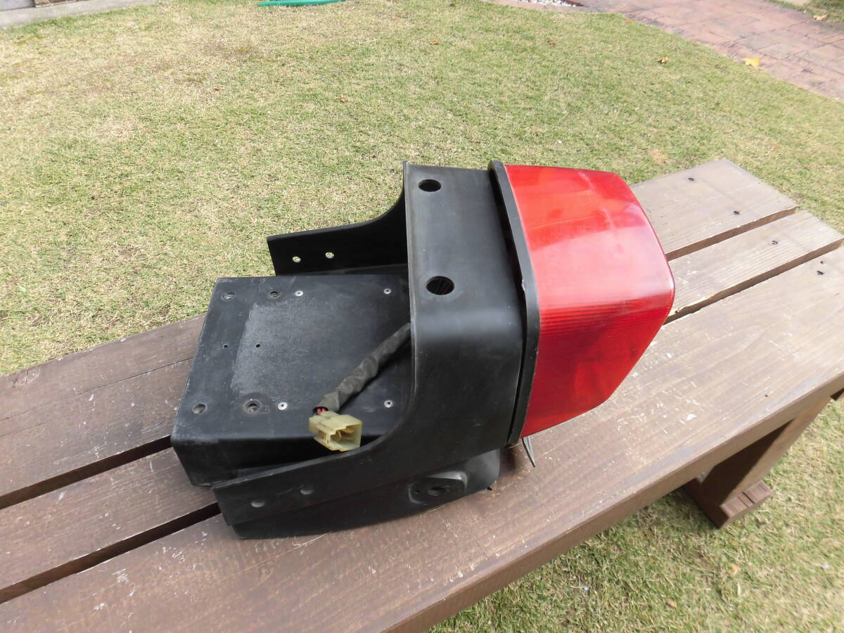 ゼファー400 純正テールランプ