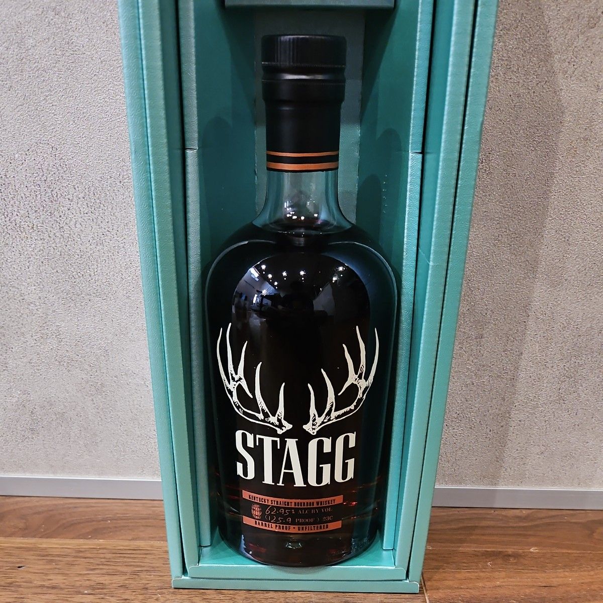 STAGG ウイスキー 750ml 62度 未開封品 STAGG ウイスキー 750ml 62度