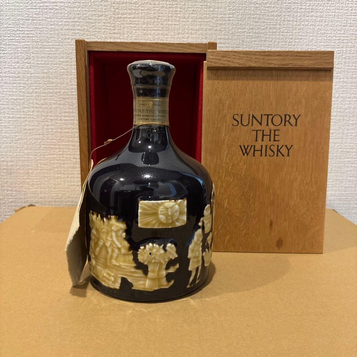 サントリー ウイスキー 山崎12年 染付蛸唐草「福」文角瓶 有田焼 希少品！
