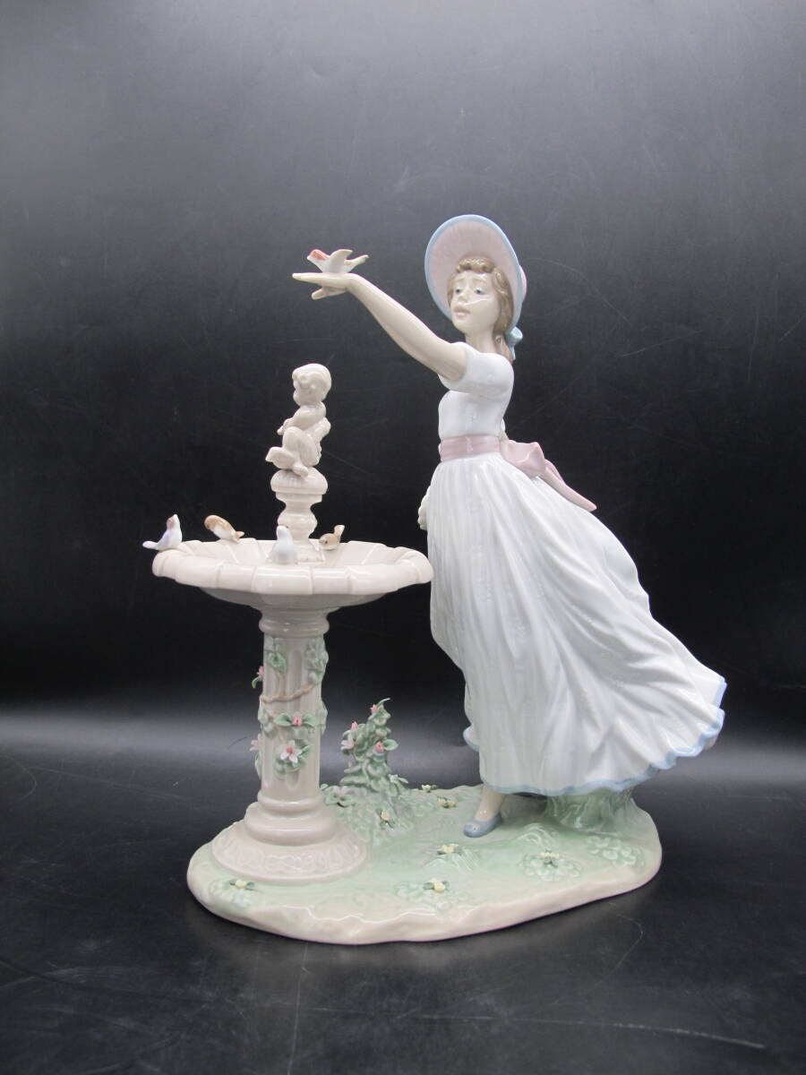 リヤドロLLADRO 春を告げる小鳥たち