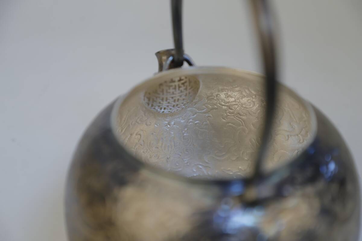 純銀保証 一東斎造 草花彫 湯沸 銀瓶 時代物 美術品 煎茶