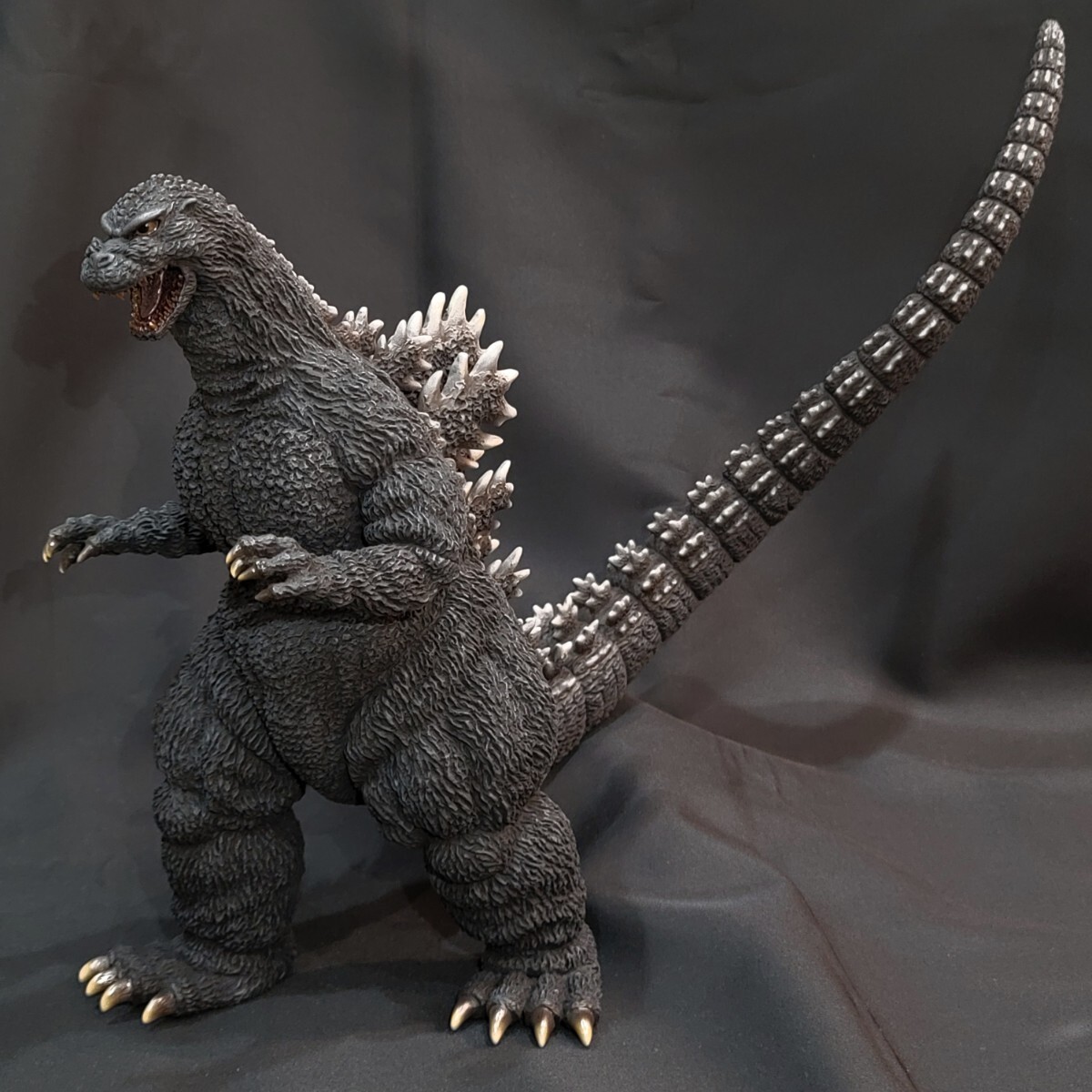 東宝30cmシリーズ 酒井ゆうじ造形コレクション ギドゴジ新宿バージョン