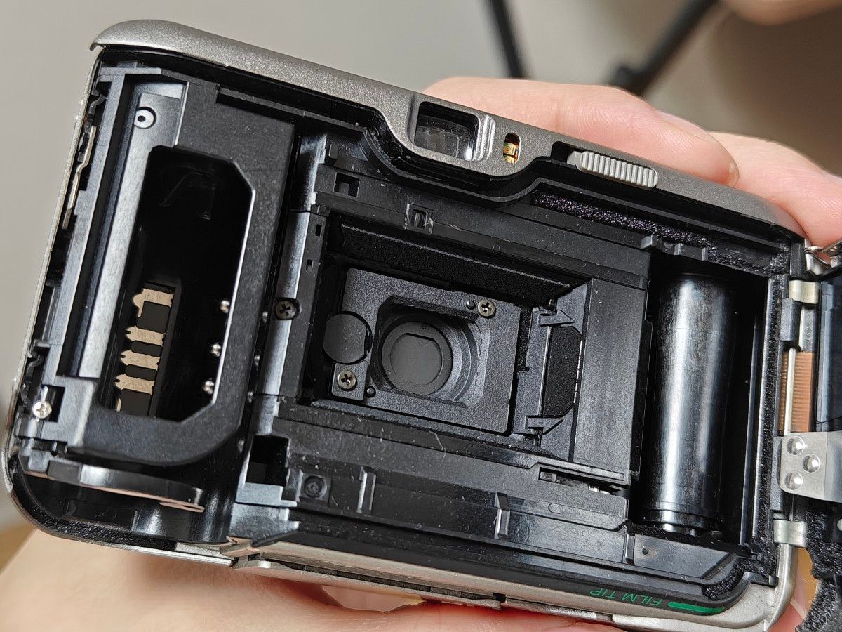 ジャンク］FUJIFILM カメラ Cardia mini TIARA ティアラ コンパクト