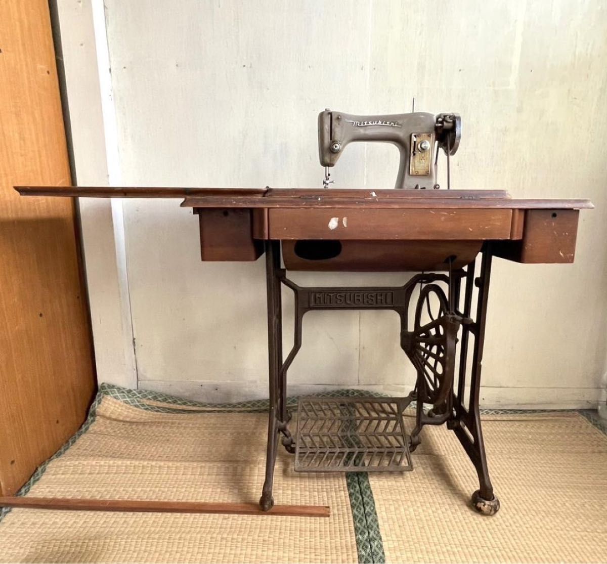 足踏みミシンテーブル 三菱 MITSUBISHI MITSUBISHI 三菱 足踏みミシン
