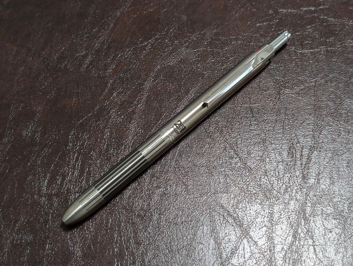 Pilot 蝕刻2+1 ボールペン 廃盤 振り子式 多機能ペン｜Yahoo!フリマ