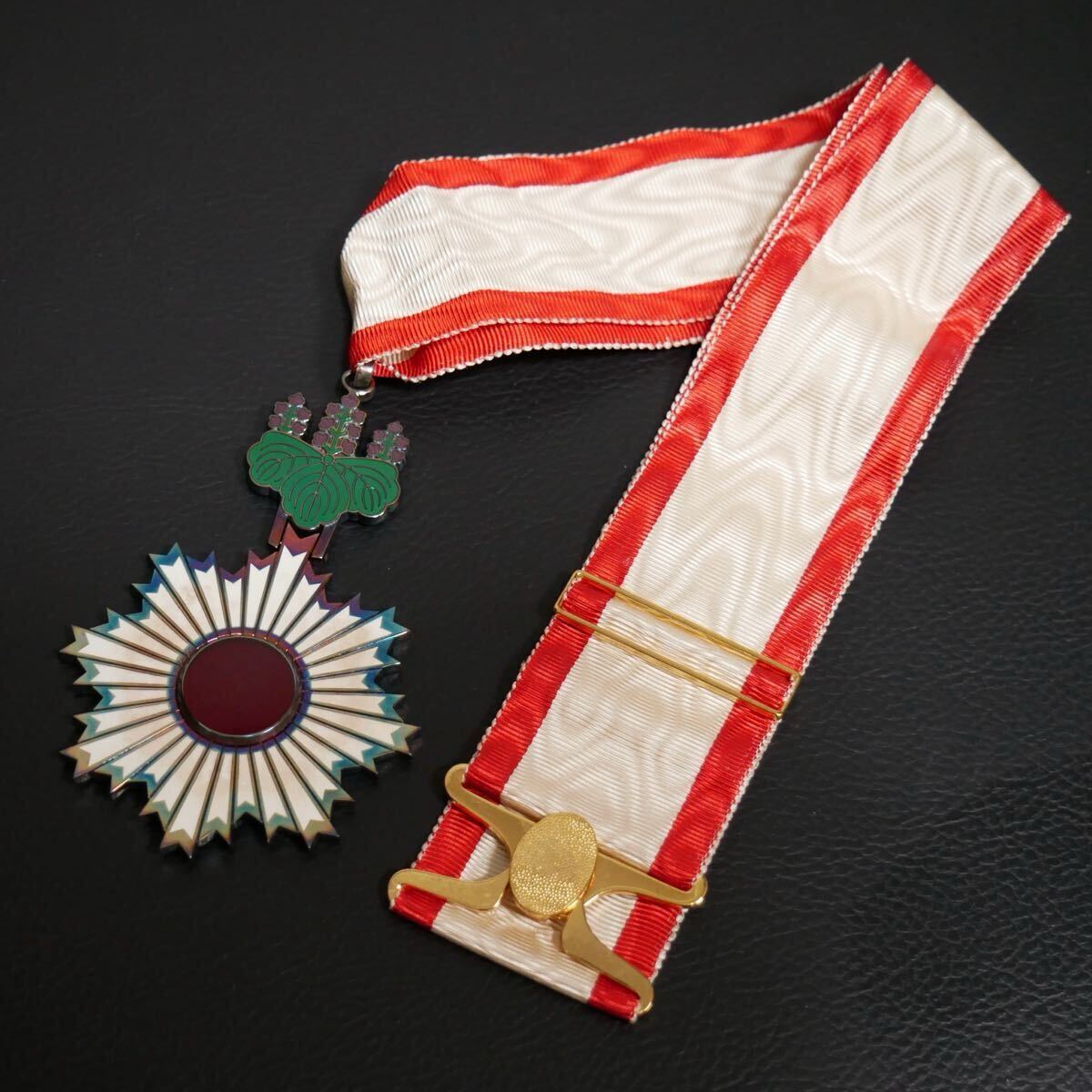 勲章☆日本国勲章3点セット！コレクションにいかがでしょうか♪