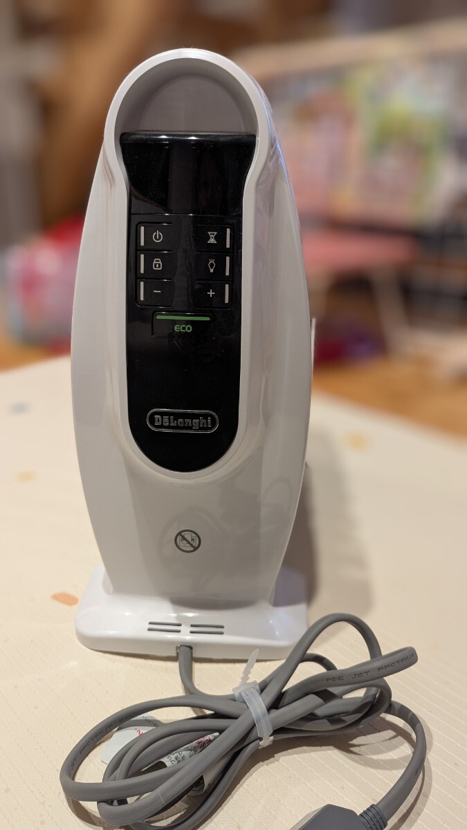 デロンギ ミニオイルヒーター NJ0505E デロンギのオイルヒーター