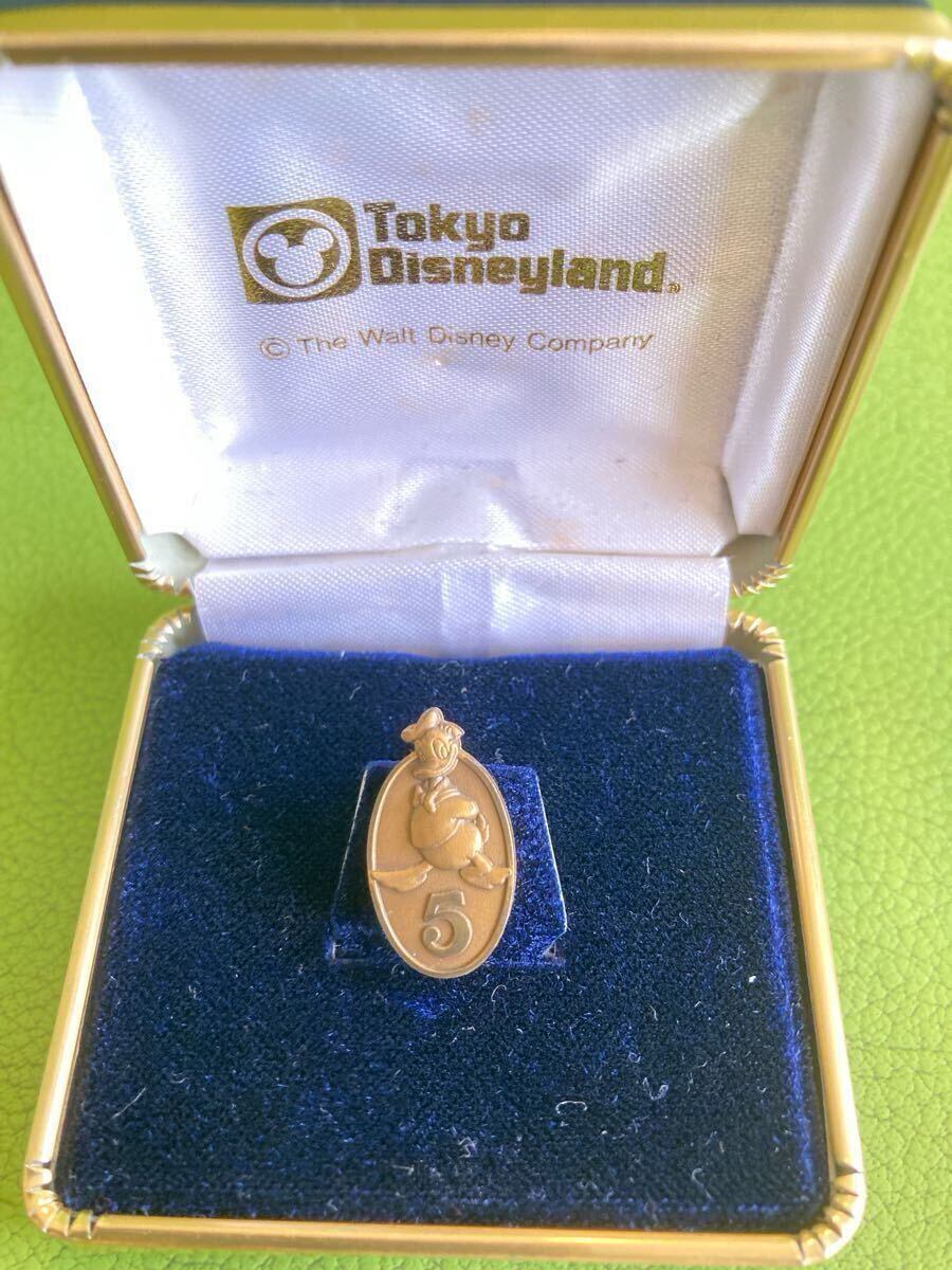 即決 レア【非売品】ディズニー キャスト 限定 勤続記念 5年 ドナルド