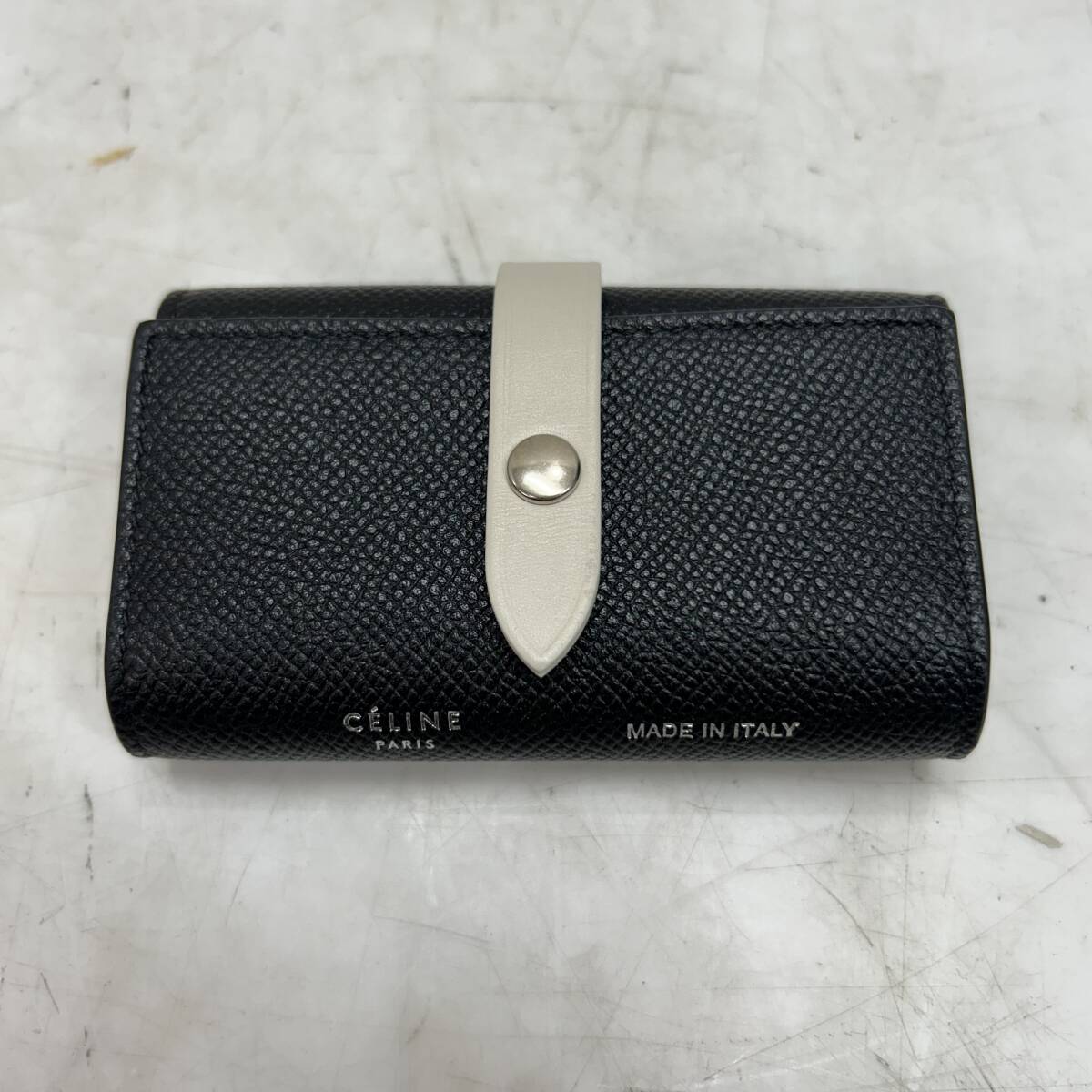 美品 CELINE セリーヌ 6連キーケース 黒 ブラック 水色 ブルー バイ