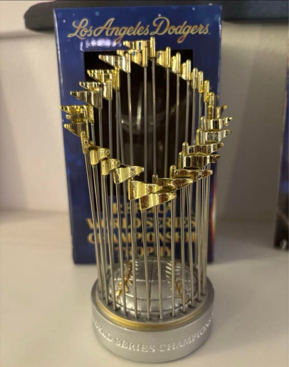 非売品】ロサンゼルス・ドジャース replica トロフィー レプリカ